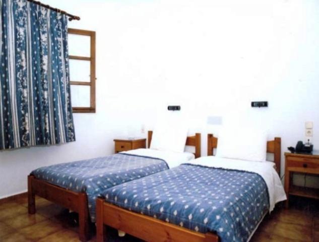 Studio (2 Adults)