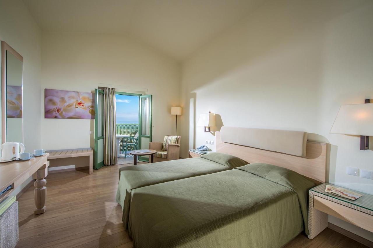 Double or Twin Room with Garden View