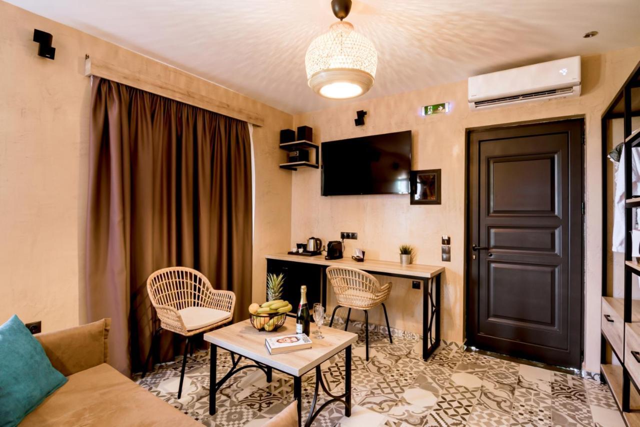 Deluxe Suite