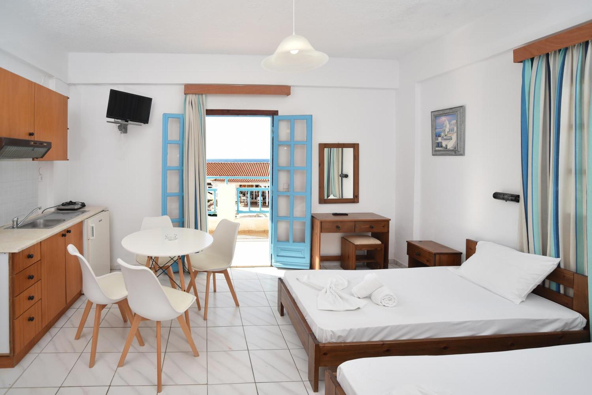 Studio with Extra Bed (3 Adults)