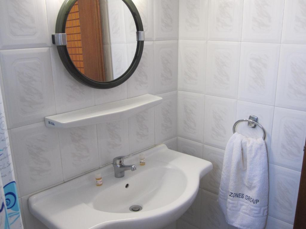 Two-Bedroom Apartment,306116144:JPEG