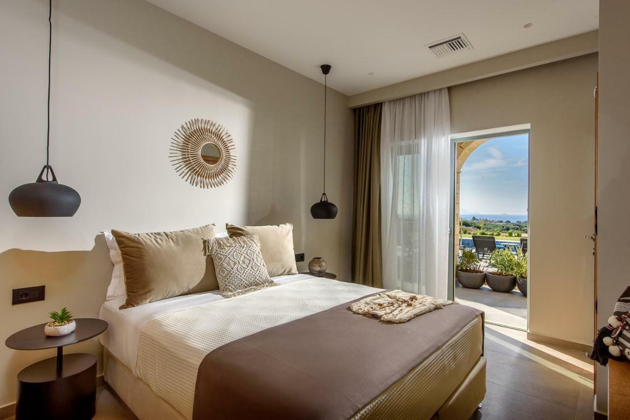 Three Bedroom Villa with Outdoor Pool