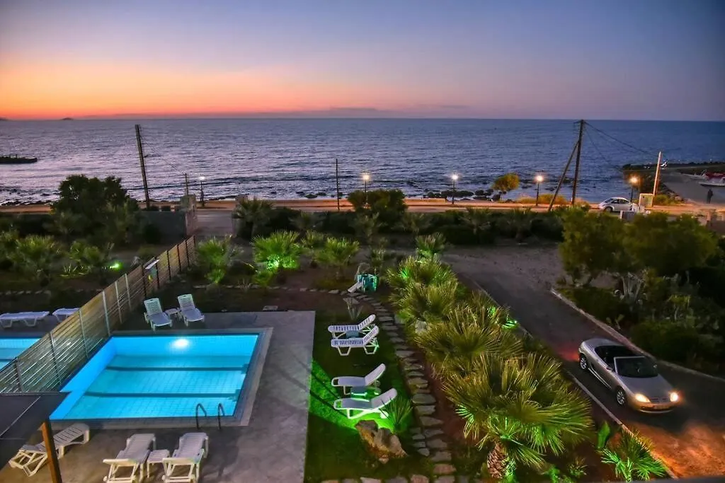 Mariza'S Beachfront Apartment With Private Pool-1
