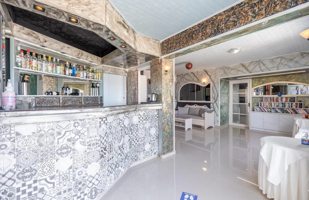 Magnificent View Nice Double Room With Shared Pool And Ac-1