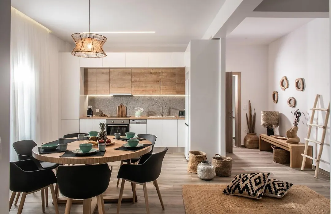 Khroma Luxury Suite 1 Beach Front Apartment-1