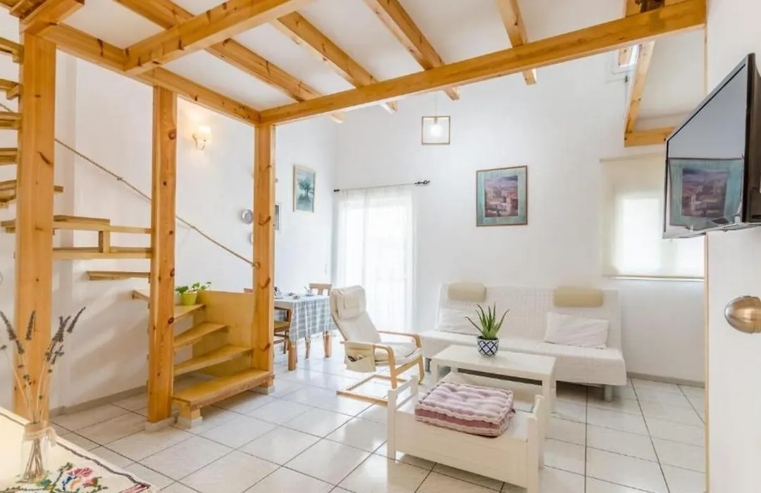 Studio Happiness Maisonette By Interhome-1