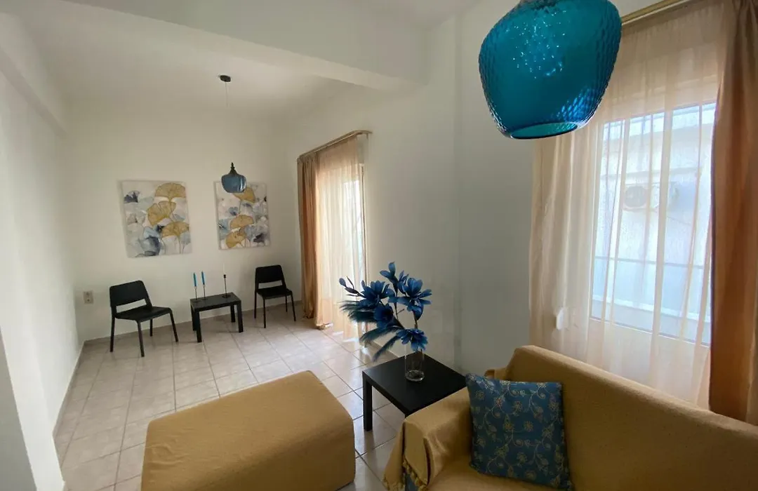 Emma'S Luxury Apartment-1