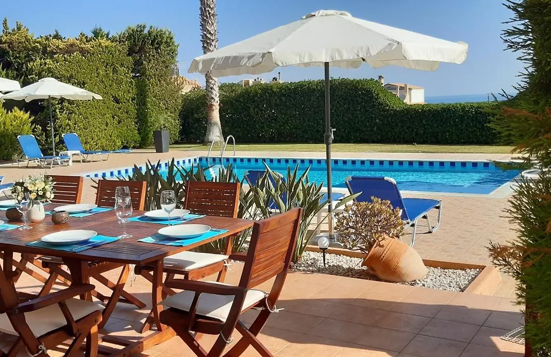Family Villa With Private Pool-1