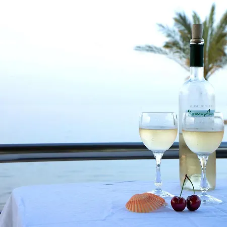 Coast Suite-Luxury Central Beach House-3