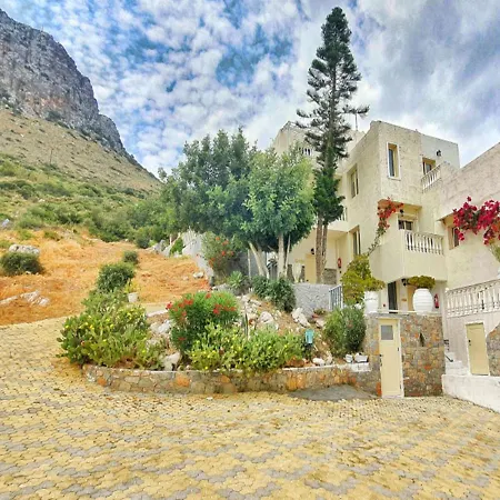 Magnificent View Nice Double Room With Shared Pool And Ac-3