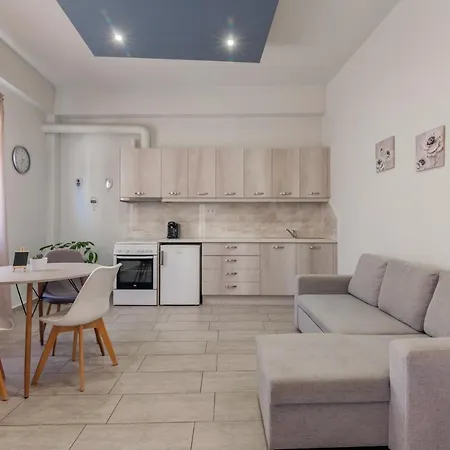 Avra Suites In City Center - 50M To Beach-3