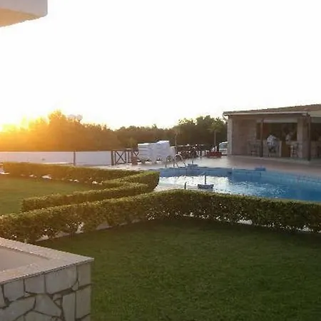 Mareva Apartments-3