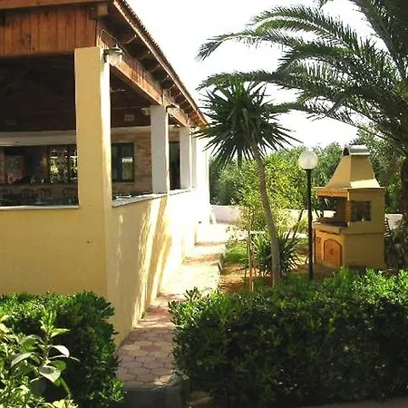 Mareva Hotel Apartments-3