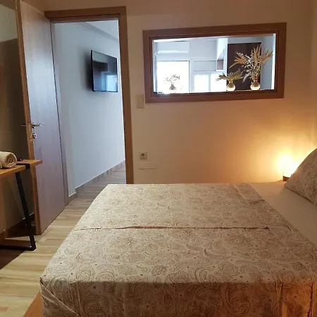 Zachos Luxury Apts Apartment-2