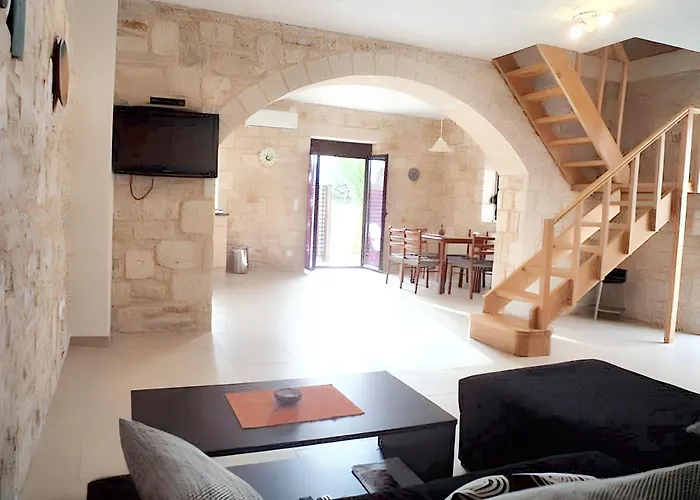Privé Charming House In Chersonissos With Mountain View